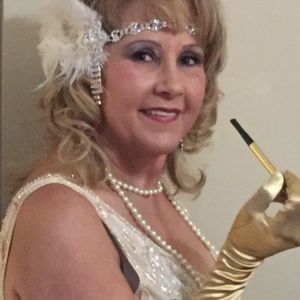 Meet your Posher, Joanie